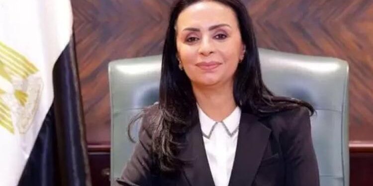 وزيرة التضامن تتابع تداعيات حادث انهيار عقار إمبابة.. وتوجه بصرف مساعدات لأسر الضحايا 1 وزيرة التضامن تتابع تداعيات حادث انهيار عقار إمبابة.. وتوجه بصرف مساعدات لأسر الضحايا