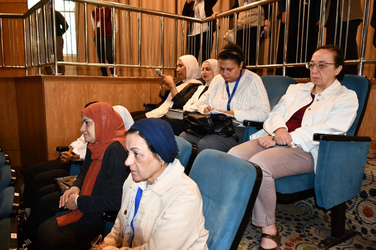 وزير الشباب يشهد احتفالية "بطل في رحلة بطل " لتكريم متطوعي مستشفي ٥٧٣٥٧ 4 شسيلسيشل