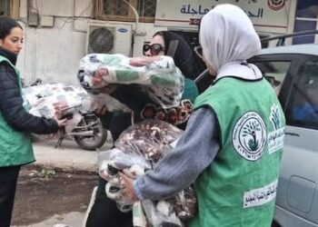 مؤسسة نبيل الكاتب الخيرية لتنمية المجتمع تطلق مبادرة «سترة الخير لشتاء دافئ» بمحافظة البحيرة 14 مؤسسة نبيل الكاتب الخيرية لتنمية المجتمع تطلق مبادرة «سترة الخير لشتاء دافئ» بمحافظة البحيرة