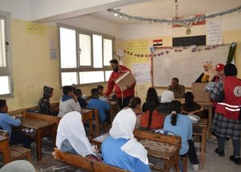 الهلال الأحمر المصري يٌطلق حملة «وقاية وحماية.. لشتاء آمن» وتوزيع حقائب دعم صحي للأطفال والفئات الأولى بالرعاية 10 الهلال الأحمر المصري يٌطلق حملة «وقاية وحماية.. لشتاء آمن» وتوزيع حقائب دعم صحي للأطفال والفئات الأولى بالرعاية