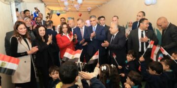 وزيرتا التضامن والتنمية ومحافظ الجيزة يفتتحون المجمع الخدمي بمساكن روضة السودان