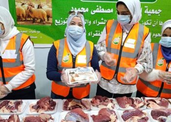 قافلة جمعية د. مصطفى محمود تواصل تقديم خدماتها الطبية والاجتماعية بالوادي الجديد لليوم الثاني