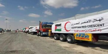 قافلة “زاد العزة” الـ 126 تدخل إلى الفلسطينيين فى قطاع غزة