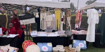 المؤسسة الصديقية تشارك في معرض «ديارنا» للحرف اليدوية والتراثية