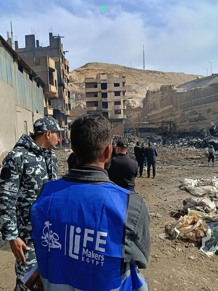 صناع الحياة عضو التحالف الوطني تشارك في الاستجابة الإنسانية لحريق منشأة ناصر 3 لشسيل