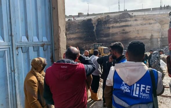 صناع الحياة عضو التحالف الوطني تشارك في الاستجابة الإنسانية لحريق منشأة ناصر 1 صناع الحياة عضو التحالف الوطني تشارك في الاستجابة الإنسانية لحريق منشأة ناصر