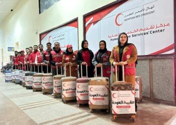 المدير التنفيذي للهلال الأحمر المصري: نقدم مزيدًا من الخدمات الإنسانية والإغاثية لمصابي قطاع غزة