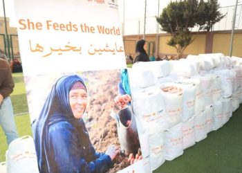 كير مصر للتنمية توزع 935 بطانية لدعم مستفيدي «عايشين بخيرها» ببني سويف