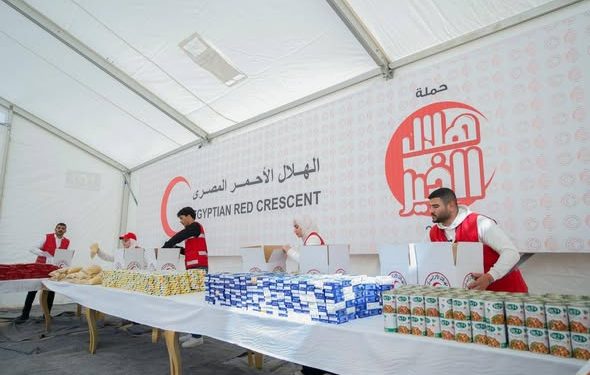 وزيرة التضامن: “المطبخ الإنساني الرمضاني” للهلال الأحمر المصري بالشيخ زويد يقدم مليون وجبة للأشقاء الفلسطينيين بغزة