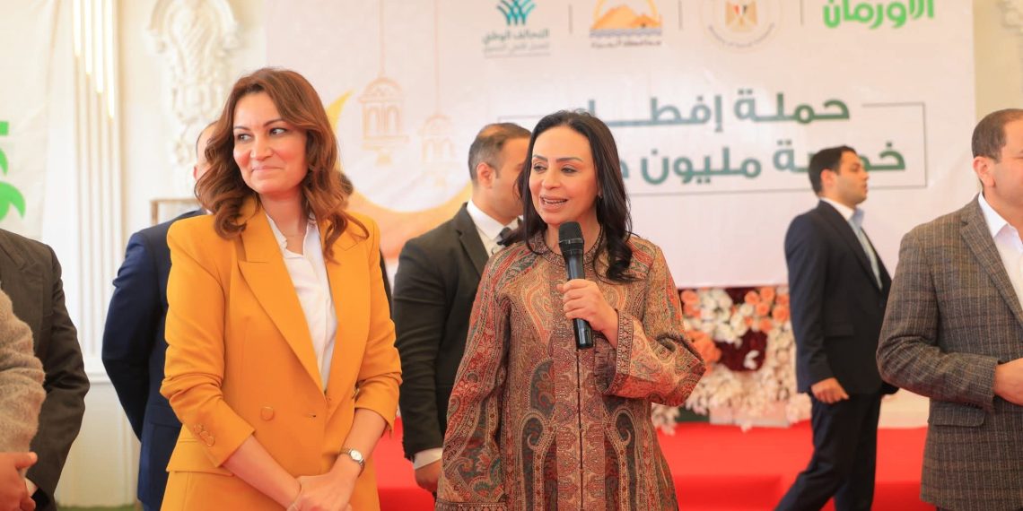 وزيرة التضامن الاجتماعي تتفقد مقر إطعام جمعية الأورمان بـ” إمبابة”