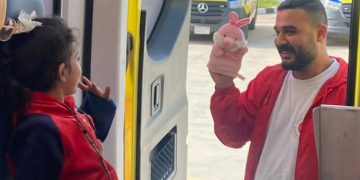 الهلال الأحمر المصري يدفع بـ 250 ألف سلة غذائية عبر قافلة «زاد العزة» 140