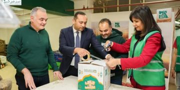 قيادات “التحالف الوطني” تشارك المتطوعين تجهيز حملة “إفطار صائم” للوصول للأسر الأولى بالرعاية