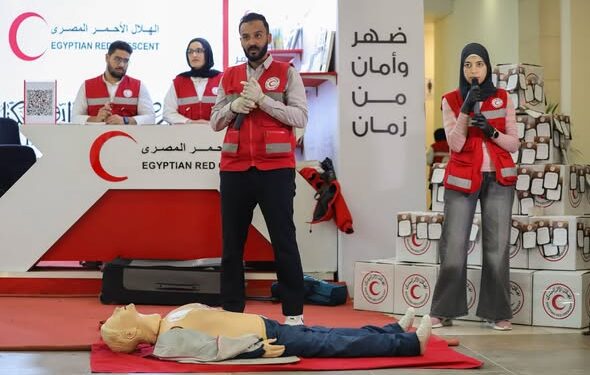 «أصدقاء خلال الرحلة»… ملف الهجرة في صدارة فعاليات الهلال الأحمر المصري بمعرض القاهرة 1 «أصدقاء خلال الرحلة»… ملف الهجرة في صدارة فعاليات الهلال الأحمر المصري بمعرض القاهرة