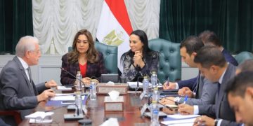 وزيرتا التضامن والتنمية ومستشار رئيس الجمهورية يبحثون إقامة مهرجان موسع للحرف التراثية 