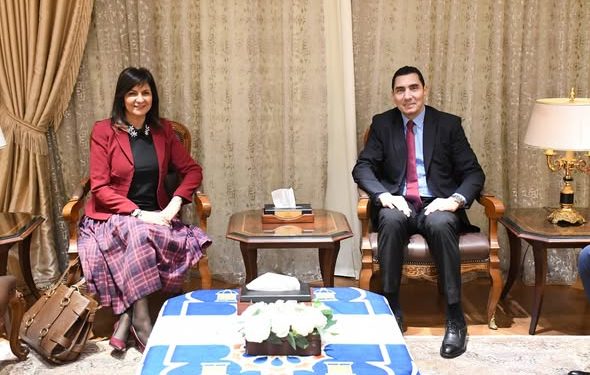 وزير الشباب والرياضة يلتقي السفيرة نبيلة مكرم لاستعراض نتائج المرحلة الأولى من مراكز السلامة النفسية والاستعداد للمرحلة الثانية 1 وزير الشباب والرياضة يلتقي السفيرة نبيلة مكرم لاستعراض نتائج المرحلة الأولى من مراكز السلامة النفسية والاستعداد للمرحلة الثانية