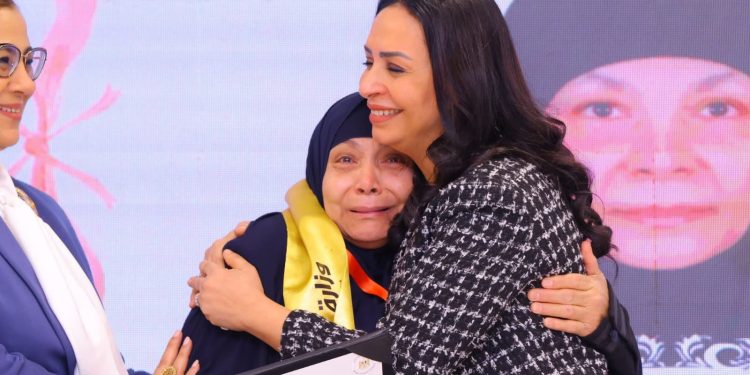 وزيرة التضامن تشهد حفل تكريم الأمهات المثاليات لعام 2026 بحضور رئيسة المجلس القومي للمرأة 1 وزيرة التضامن تشهد حفل تكريم الأمهات المثاليات لعام 2026 بحضور رئيسة المجلس القومي للمرأة