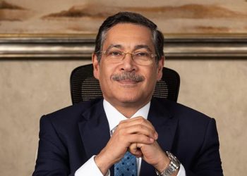 بنك التعمير والإسكان يُجدد الثقة في حسن غانم رئيسًا تنفيذيًا لدورة جديدة  (2029 –2026)