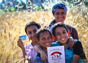 صرف منحة شهر رمضان لأسر تكافل وكرامة ولمستفيدين بمعاش الطفل