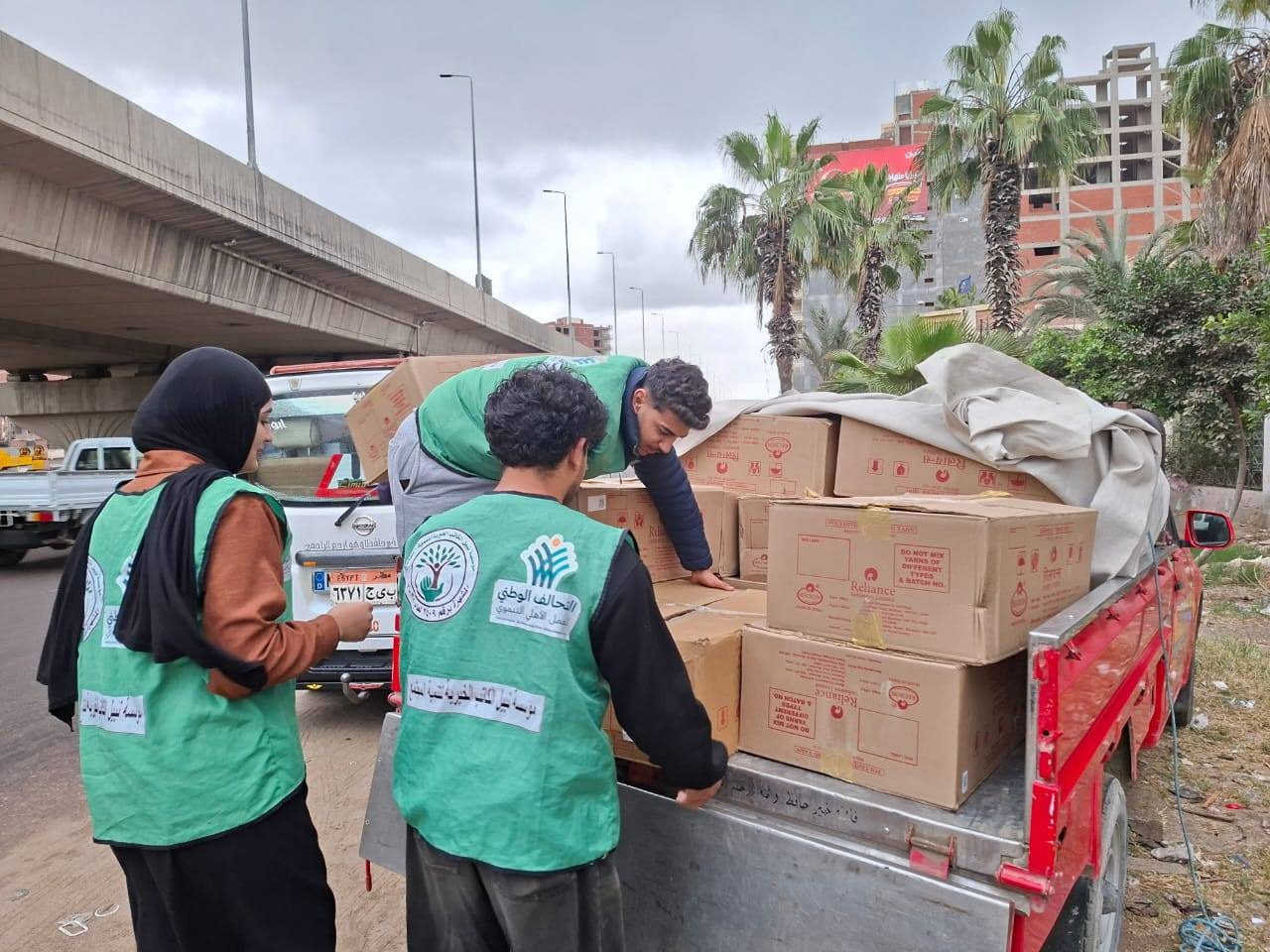 مؤسسة نبيل الكاتب الخيرية توزع 4000 وجبة و2500 كرتونة مواد غذائية بالبحيرة ضمن مبادرة «رمضان الخير 2026» 2 مؤسسة نبيل الكاتب الخيرية توزع 4000 وجبة و2500 كرتونة مواد غذائية