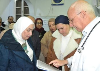 رئيسة المجلس القومي للطفولة والأمومة تتابع مبادرة «صحة ووعي» بالإسكندرية