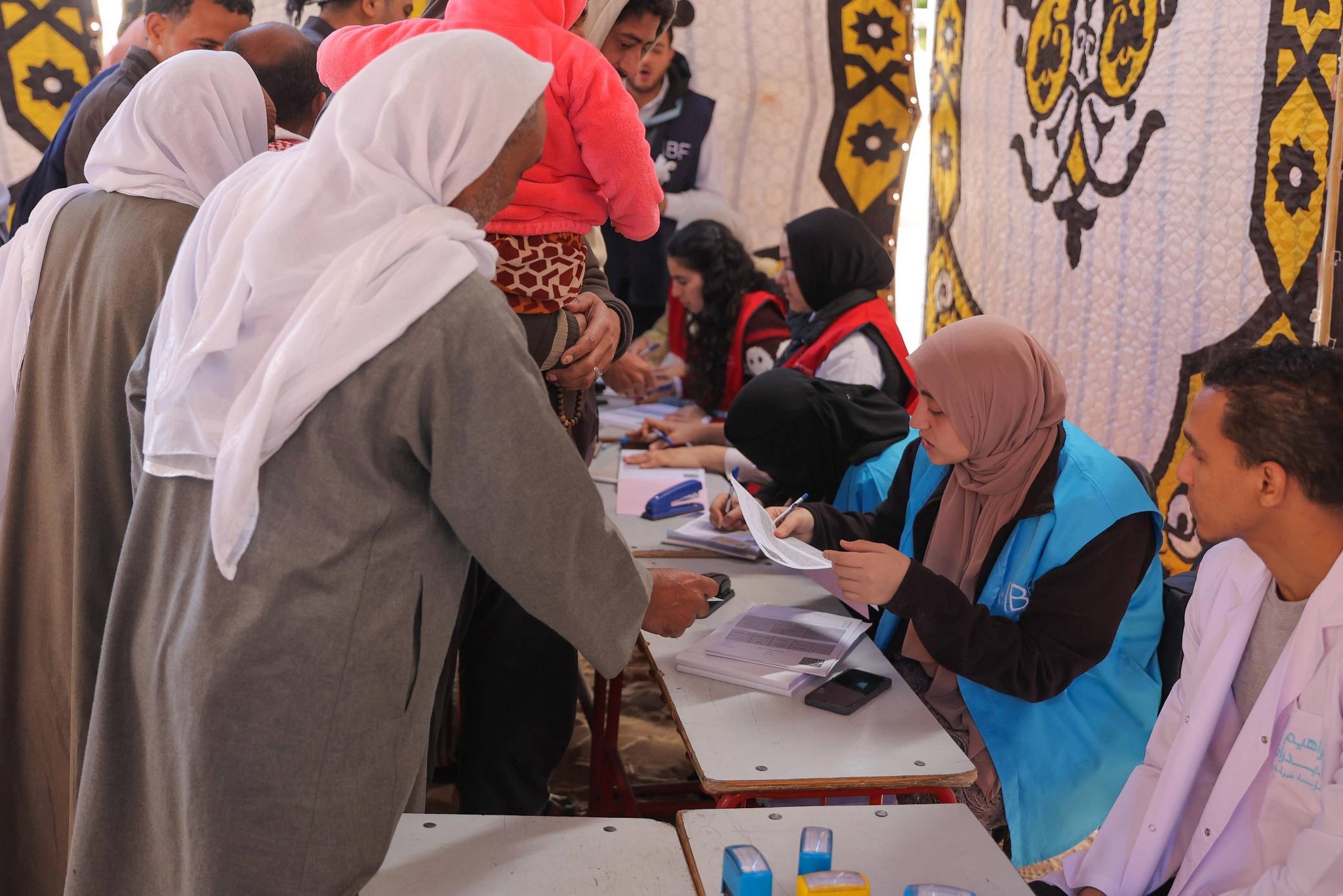 قوافل النور الطبية تصل إلى 6 محافظات