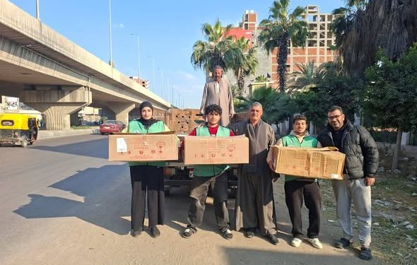 مؤسسة نبيل الكاتب الخيرية توزع 4000 وجبة و2000 كرتونة