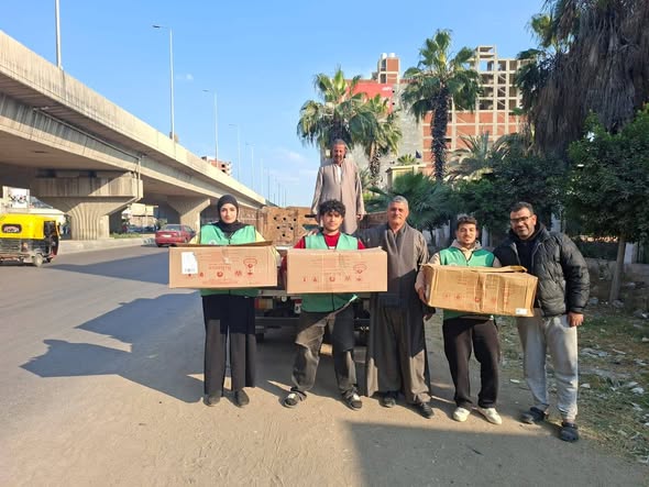 مؤسسة نبيل الكاتب الخيرية توزع 4000 وجبة و2000 كرتونة