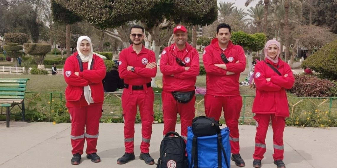 الهلال الأحمر المصري يواصل تأمين احتفالات عيد الفطر المبارك طبيًا في المحافظات