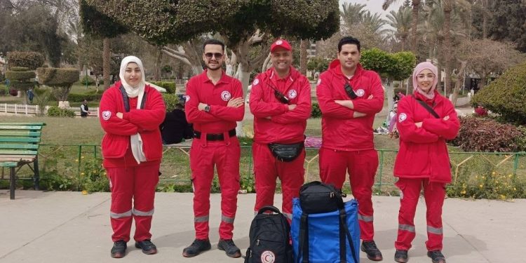 الهلال الأحمر المصري يواصل تأمين احتفالات عيد الفطر المبارك طبيًا في المحافظات