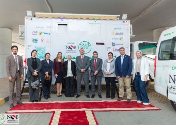 مؤسسة مرفت سلطان وبنك ناصر الاجتماعي يطلقان العيادة المتنقلة لعلاج العيون في مصر 5 مؤسسة مرفت سلطان وبنك ناصر الاجتماعي يطلقان العيادة المتنقلة لعلاج العيون في مصر