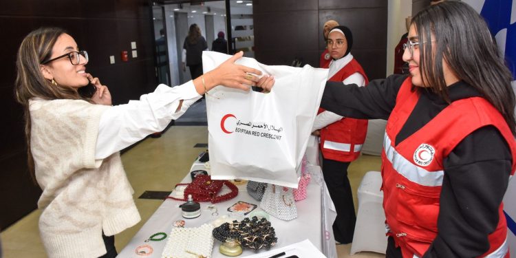 بنك قناة السويس ينظم معرضًا لدعم المرأة المنتجة بالتعاون مع الهلال الأحمر ضمن مبادرة «التمكين خطوة»