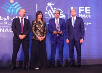 صناع الحياة تفوز بجائزة “أثر” في محور التطوع تقديرًا لجهودها في تنظيم وتمكين المتطوعين
