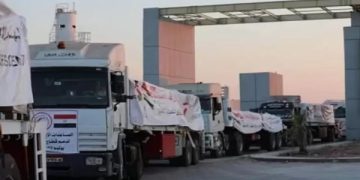 قافلة المساعدات الإنسانية الـ 152 تدخل إلى الفلسطينيين بقطاع غزة