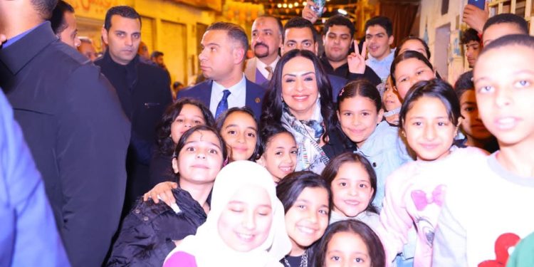 وزيرة التضامن تتفقد الاستعدادات النهائية لإفطار المطرية وتعلن تدشين مؤسسة شباب 15 رمضان 