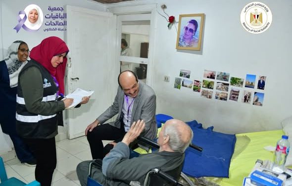 التضامن تعلن انطلاق النسخة الثانية من القوافل الطبية لجمعية الباقيات الصالحات «إحنا السند»