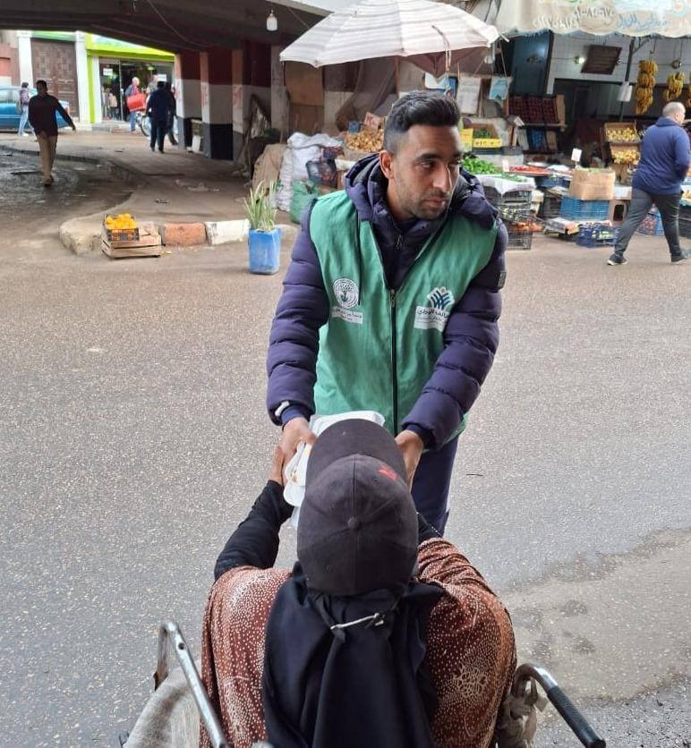 مؤسسة نبيل الكاتب الخيرية توزع 4000 وجبة و2500 كرتونة مواد غذائية بالبحيرة ضمن مبادرة «رمضان الخير 2026» 3 ليسليسش