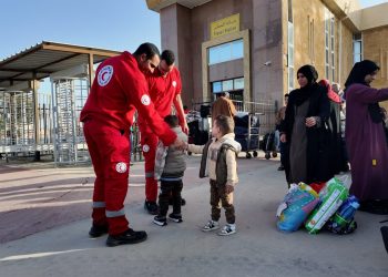 170 قافلة «زاد عزة».. الهلال الأحمر المصري يواصل دعم غزة بمدها بنحو 3,290 طنًا من المساعدات الإنسانية