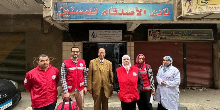 الهلال الأحمر وصندوق دعم المشروعات يقدمان خدمات طبية ويوفران احتياجات 3 دور مسنين بالجيزة 1 الهلال الأحمر وصندوق دعم المشروعات يقدمان خدمات طبية ويوفران احتياجات 3 دور مسنين بالجيزة