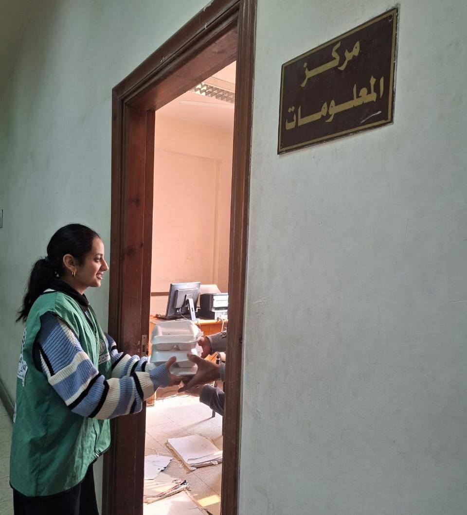 مؤسسة نبيل الكاتب الخيرية توزع 2500 وجبة غذائية لدعم المستحقين بمحافظة البحيرة 2 مؤسسة نبيل الكاتب الخيرية توزع 2500 وجبة غذائية