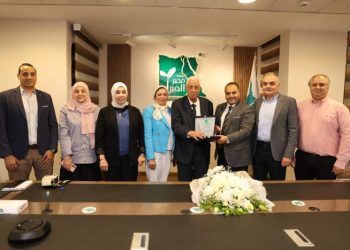 «مصر الخير» تكرم حسام موافي في اليوم العالمي للصحة تقديرًا لمسيرته الطبية