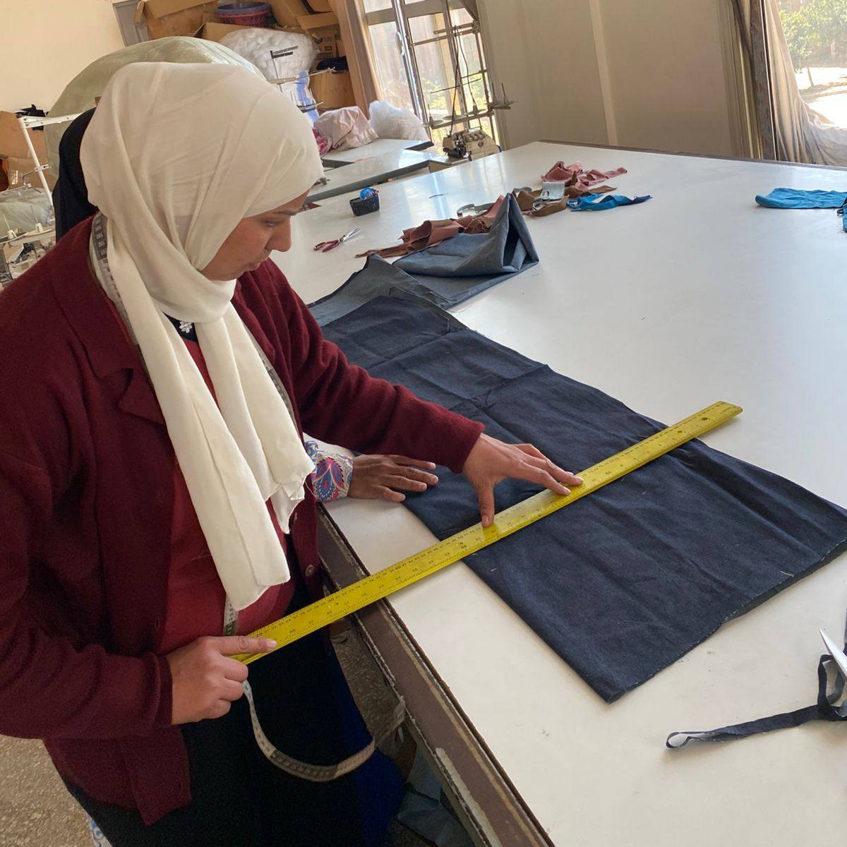 مؤسسة الصديقية تطلق مبادرة لإعادة تدوير الكمامات وتحويلها إلى شنط مدرسية