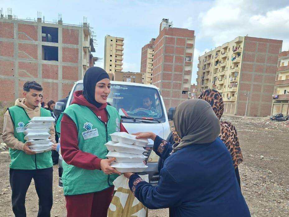 مؤسسة نبيل الكاتب الخيرية توزع 2500 وجبة غذائية لدعم المستحقين بمحافظة البحيرة 5 مؤسسة نبيل الكاتب الخيرية توزع 2500 وجبة غذائية